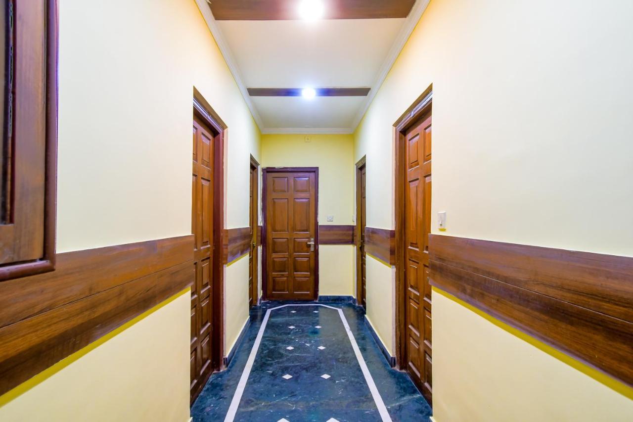 Hotel Jingle Inn Kalkuta Zewnętrze zdjęcie