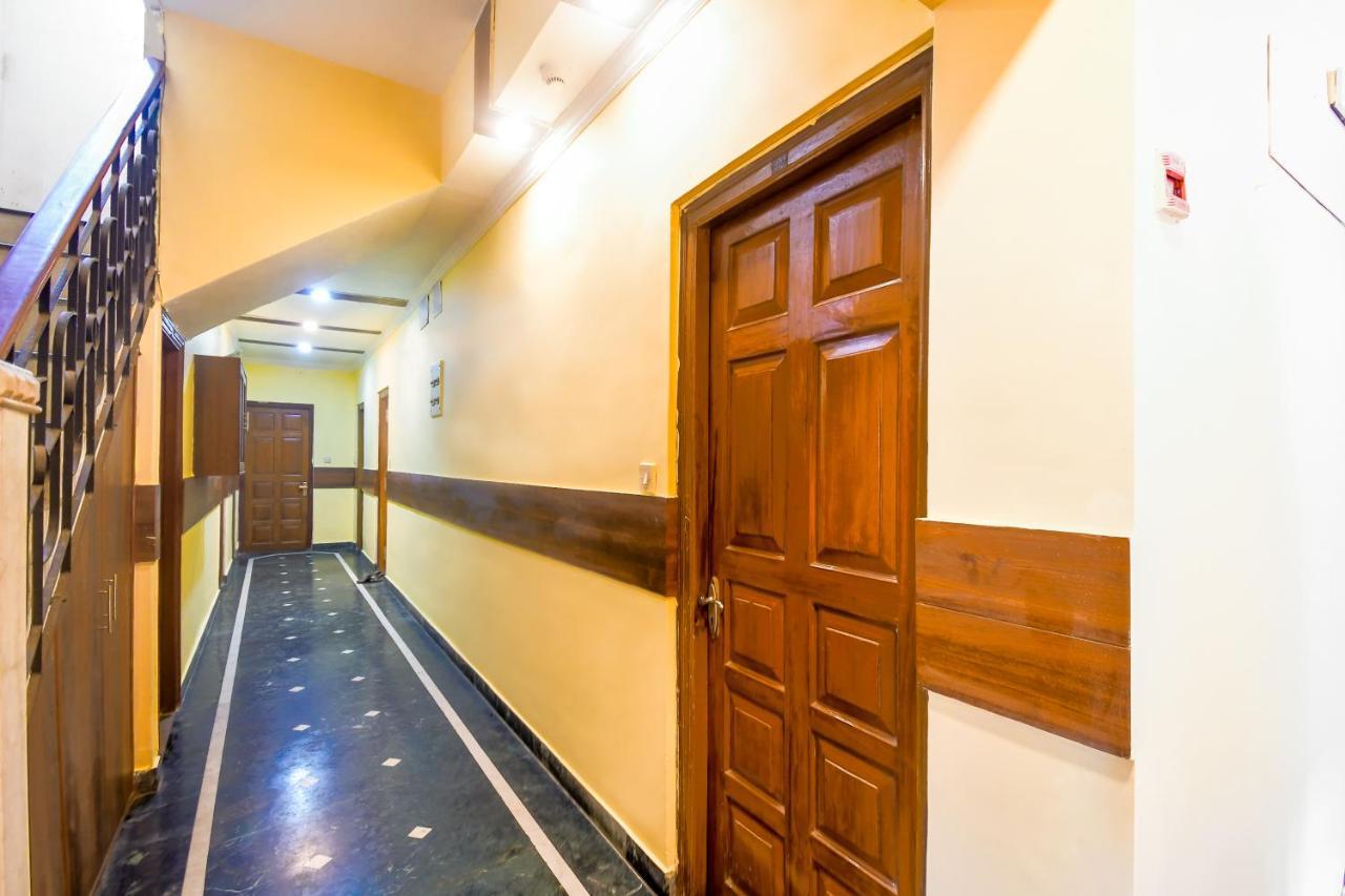 Hotel Jingle Inn Kalkuta Zewnętrze zdjęcie