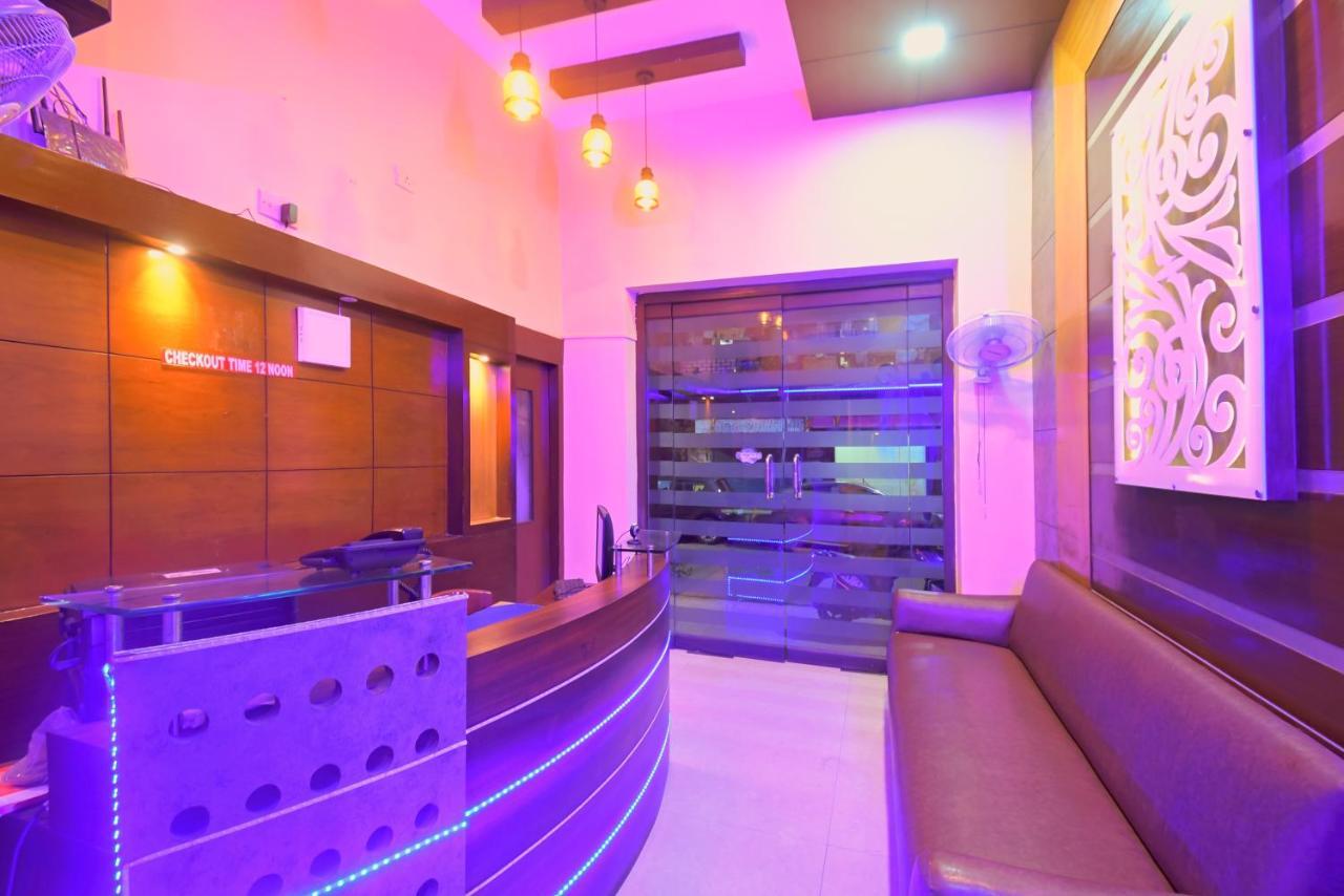 Hotel Jingle Inn Kalkuta Zewnętrze zdjęcie