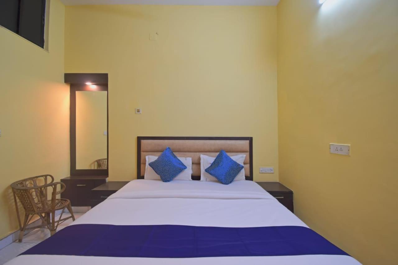 Hotel Jingle Inn Kalkuta Pokój zdjęcie
